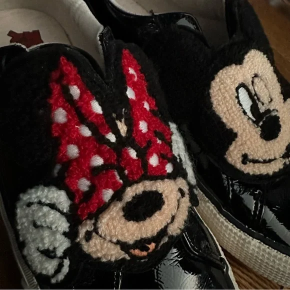 Mickey and Minnie shoes - Picture 3 of 9